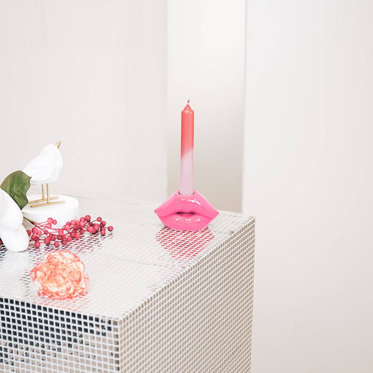 Candle holder - Lip - Ceramic - Neon Pink - 10,5x6,5x5,5cm