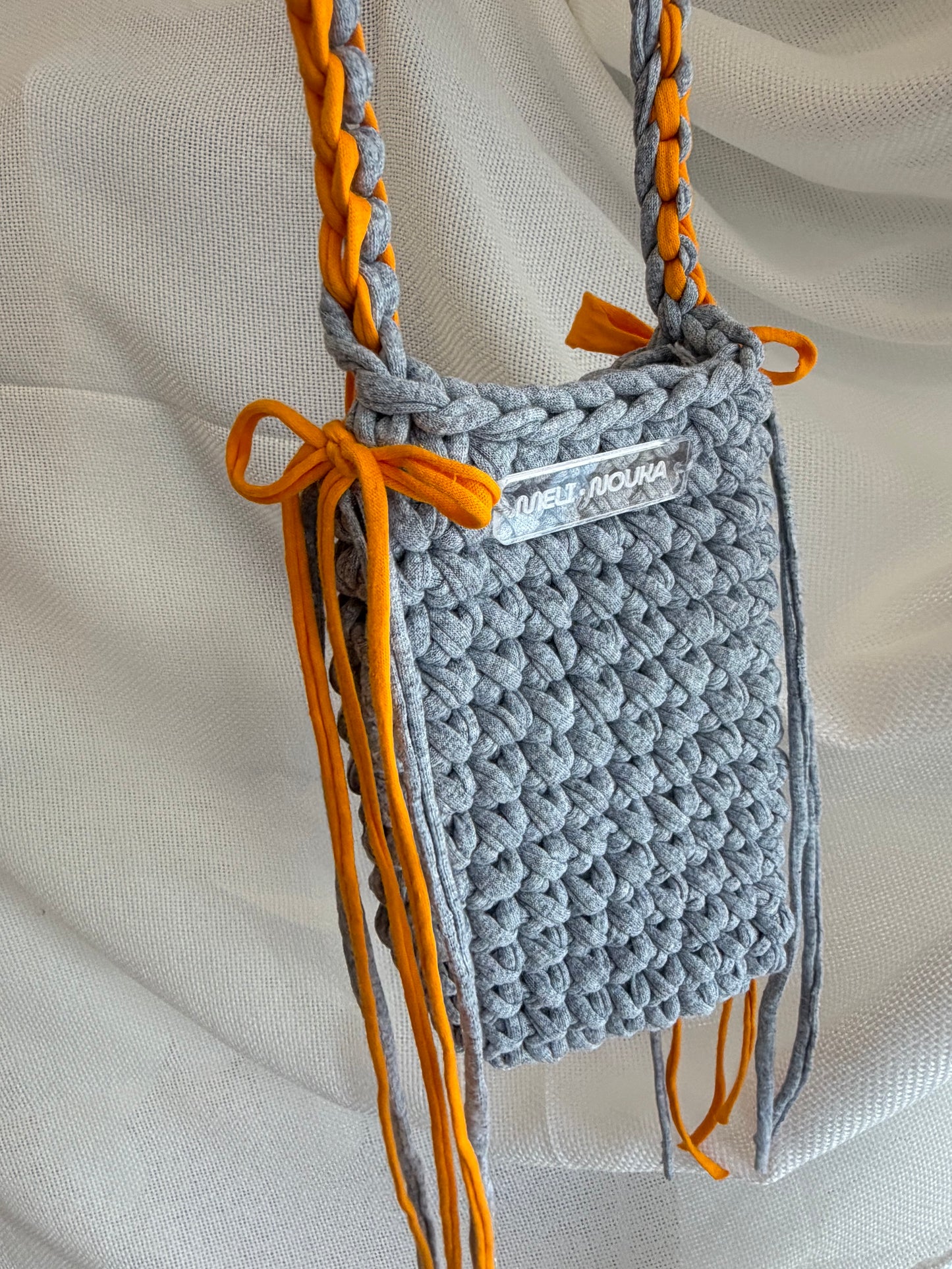 Save your outfit phone case (grey/orange)
