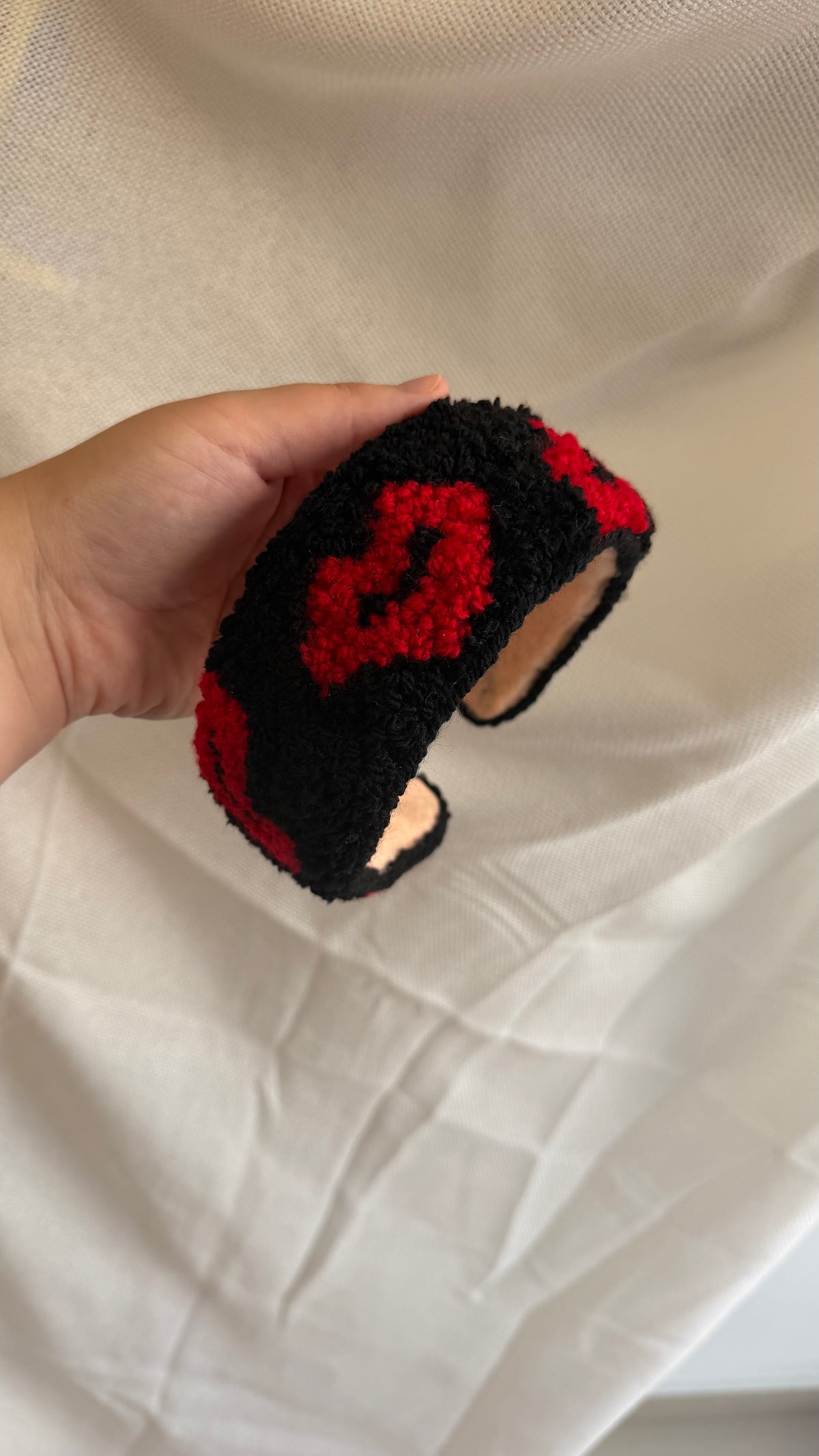 Lips headband