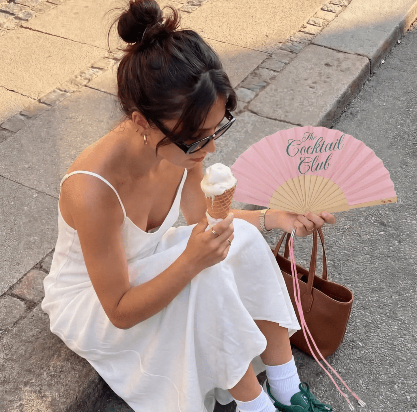 The cocktail club mini fan
