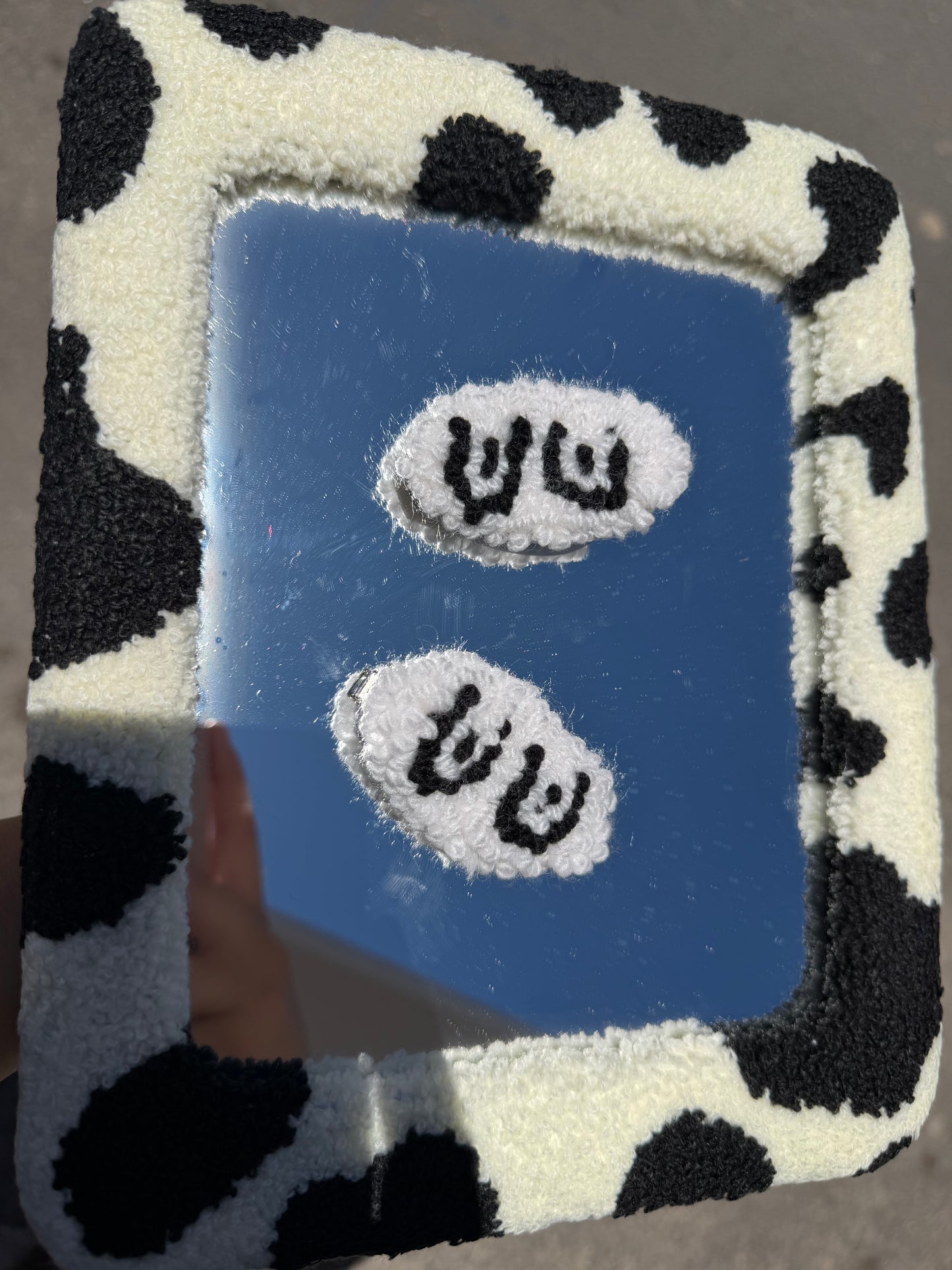 Punch hair clips (duo)